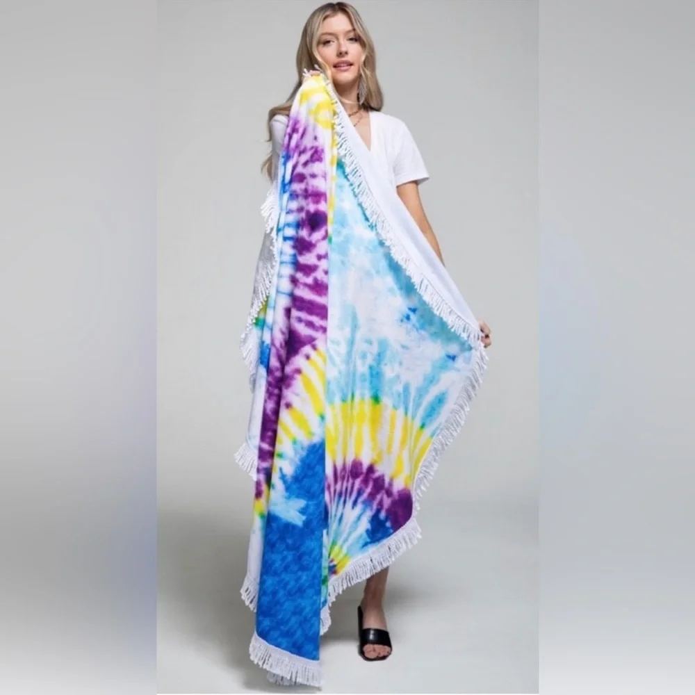 NWT Round Tie Dye Beach Throw size 58”